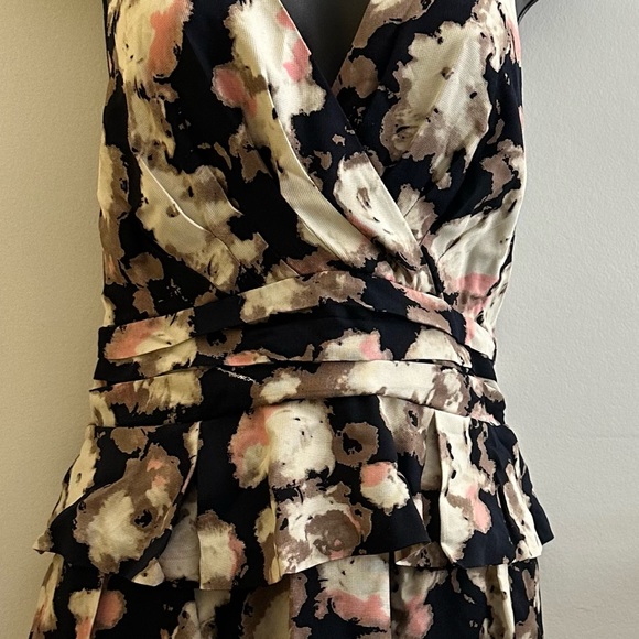 McGuinn | Pretty peplum floral halter top, open back dress — Size 6 - Picture 2 of 10